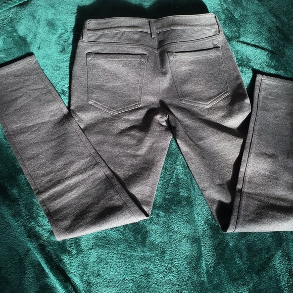 NWT Ponte Knit Skinny Leg Pants -Amazing Stretch - Picture 2 of 6